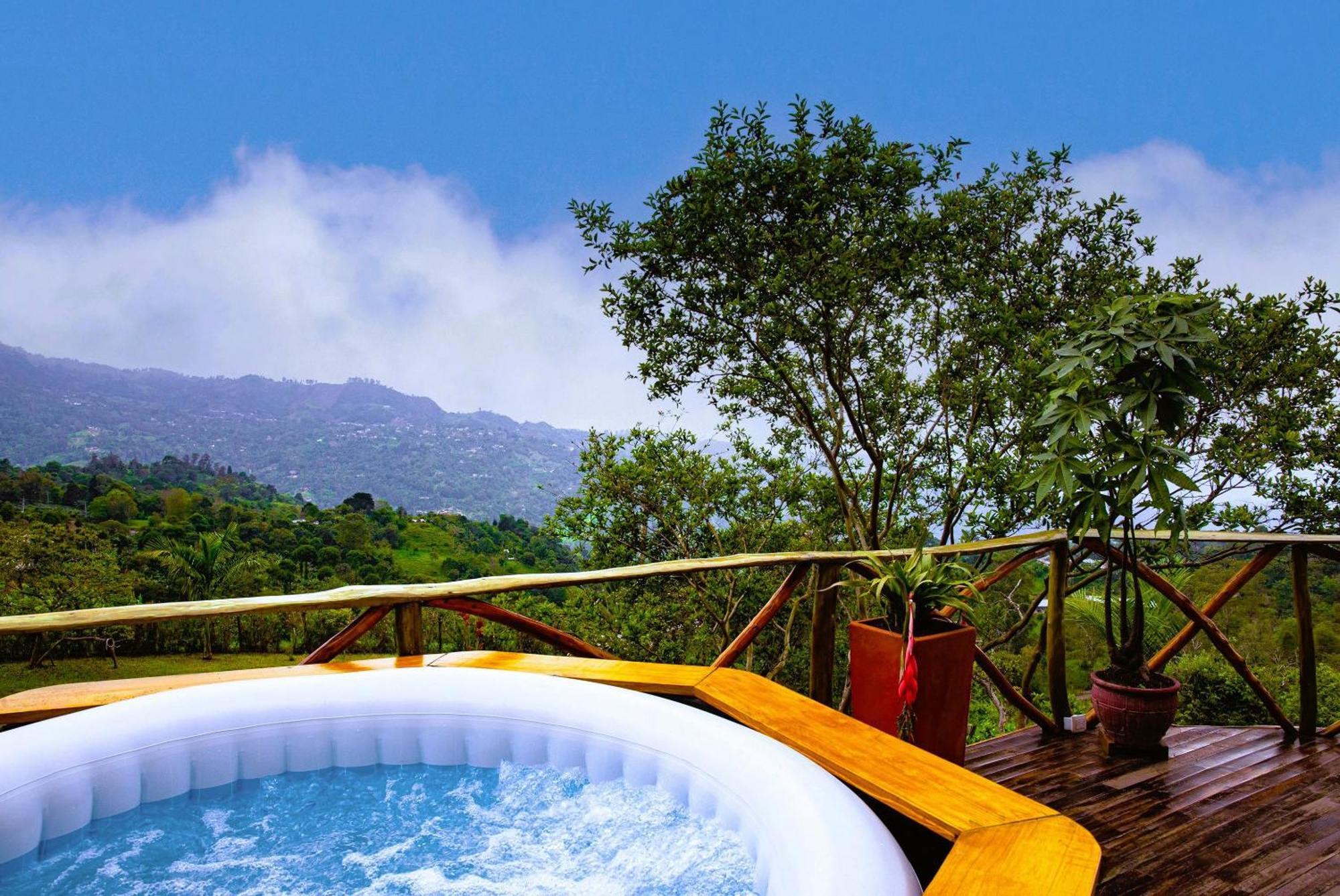 Baumhaus Rusticas Con Jacuzzi Privado Casa de Férias *