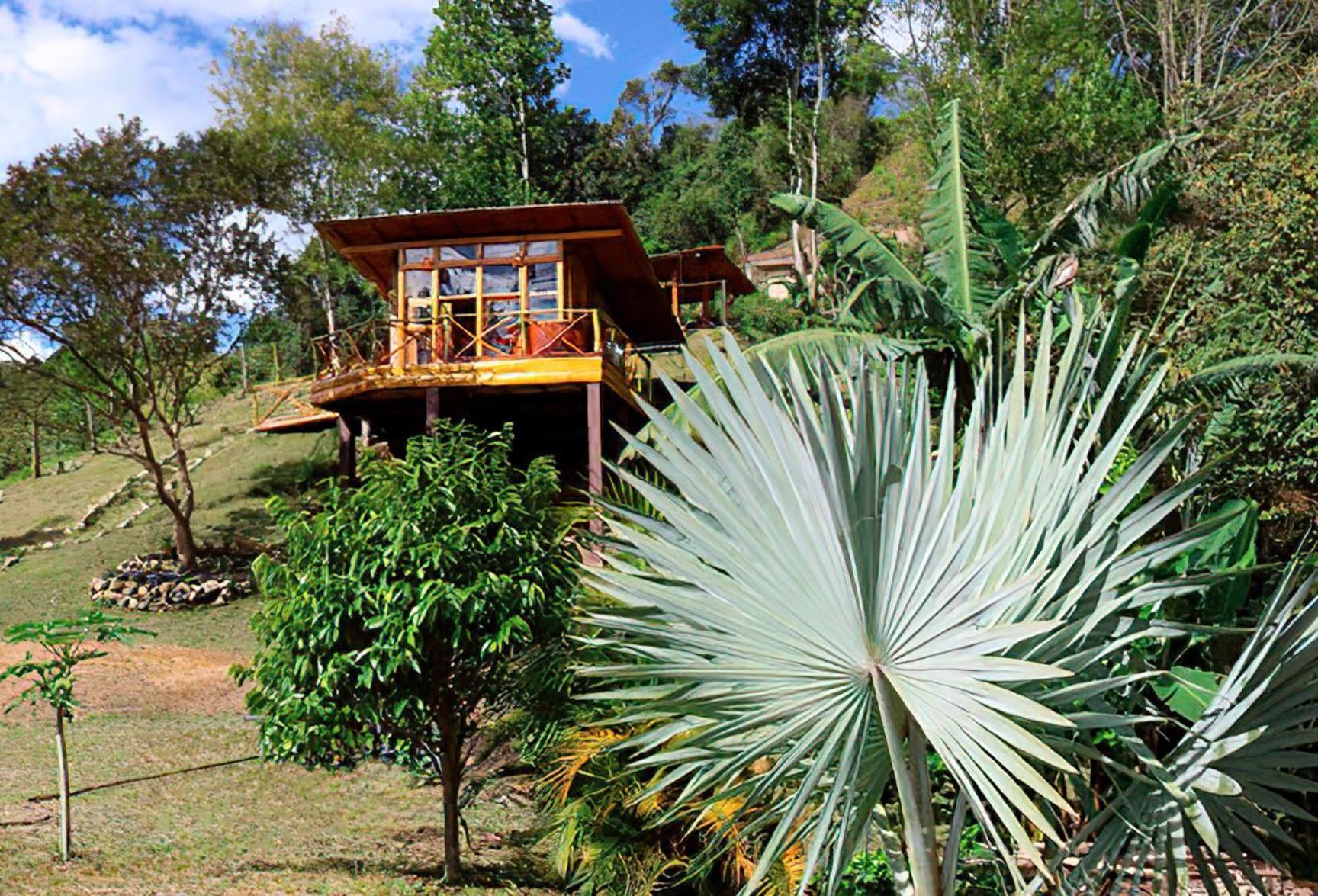 Casa de Férias Baumhaus Rusticas Con Jacuzzi Privado