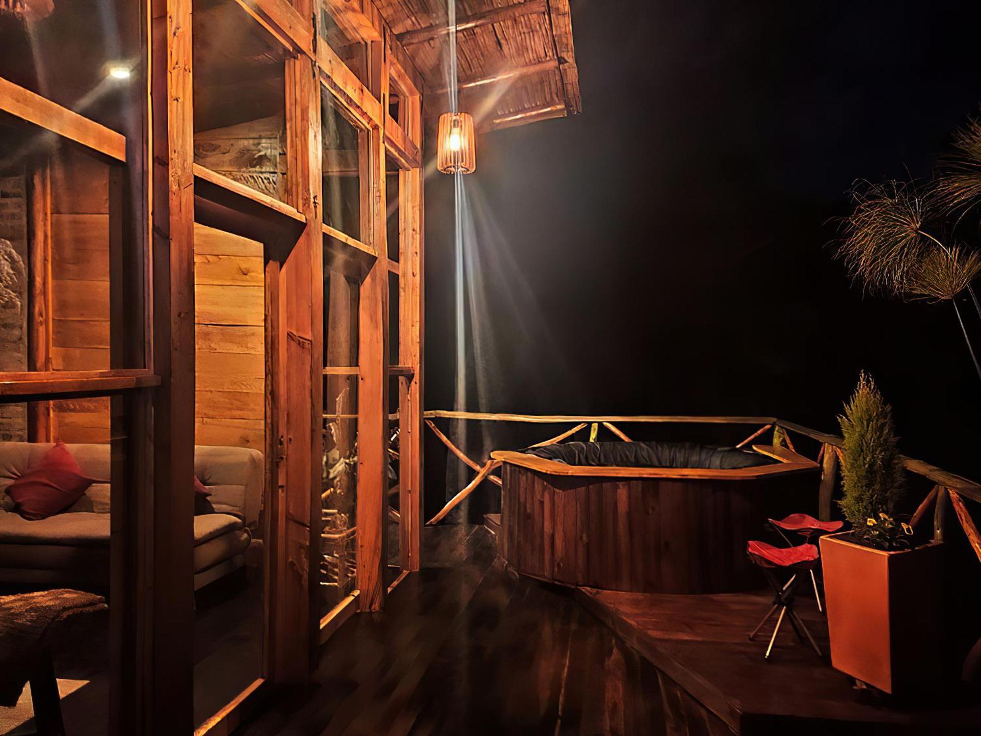 Сasa de vacaciones Baumhaus Rusticas Con Jacuzzi Privado *
