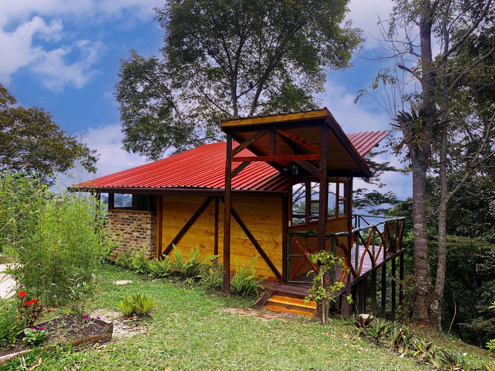 Сasa de vacaciones Baumhaus Rusticas Con Jacuzzi Privado San Francisco (Cundinamarca)